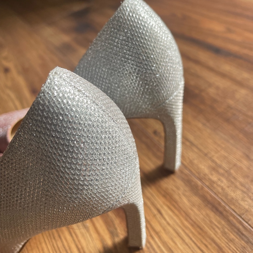 Heels - Picture 8 of 9